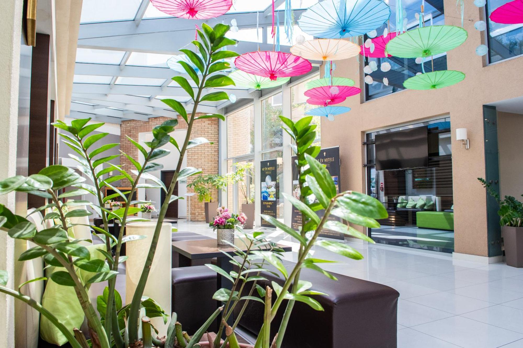Ce Plaza Hotel Siófok Kültér fotó