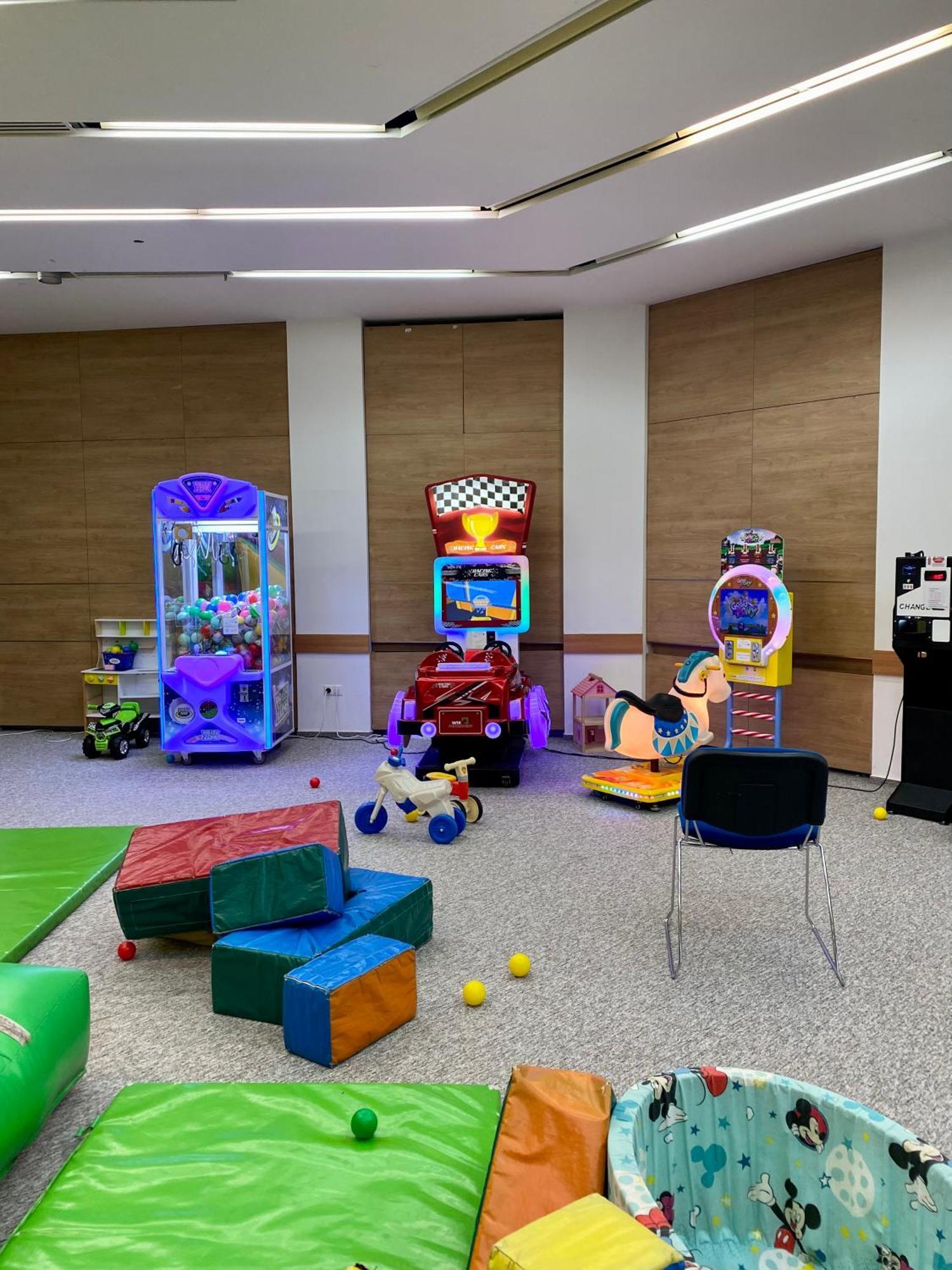 Ce Plaza Hotel Siófok Kültér fotó