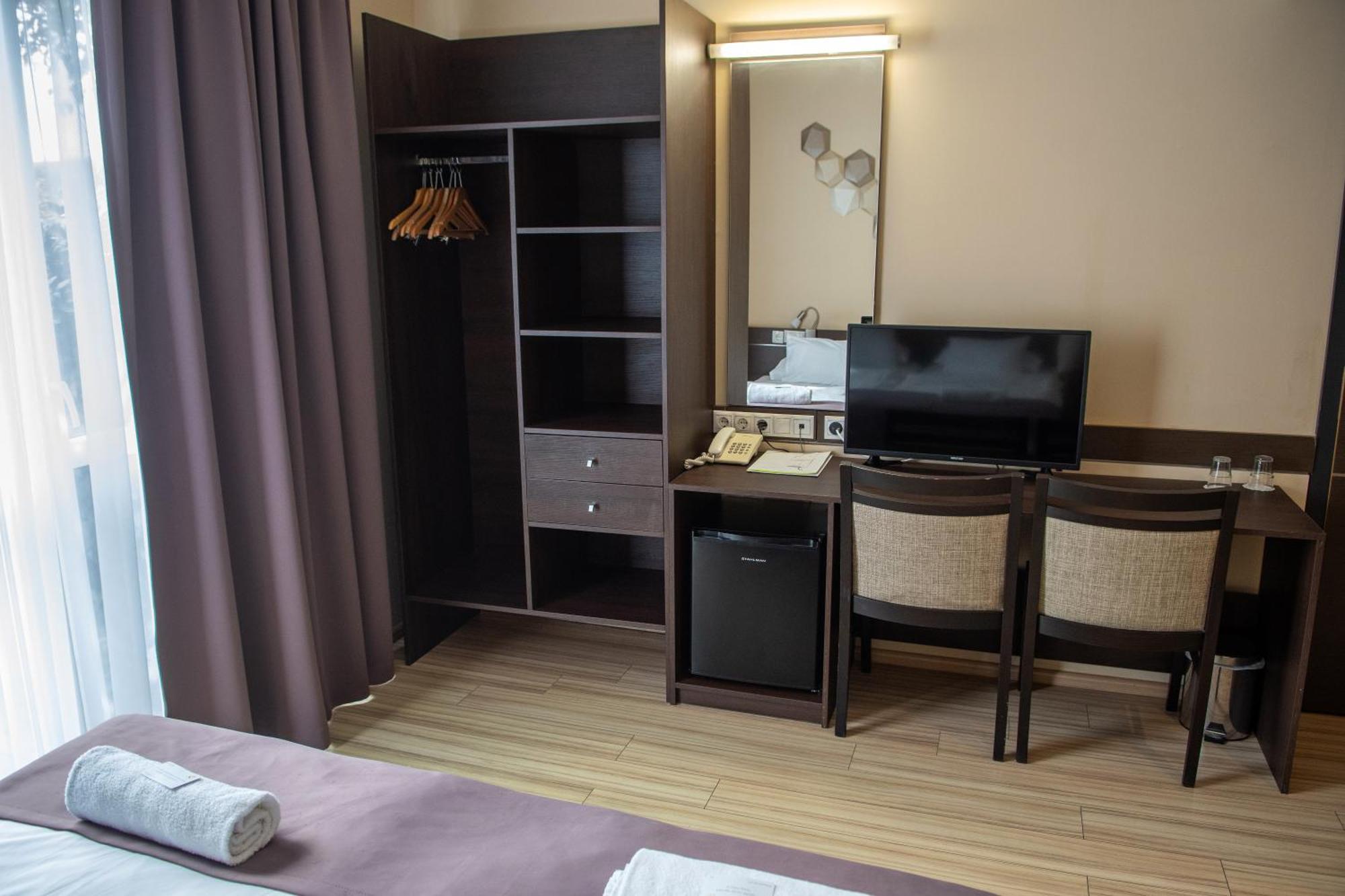 Ce Plaza Hotel Siófok Kültér fotó