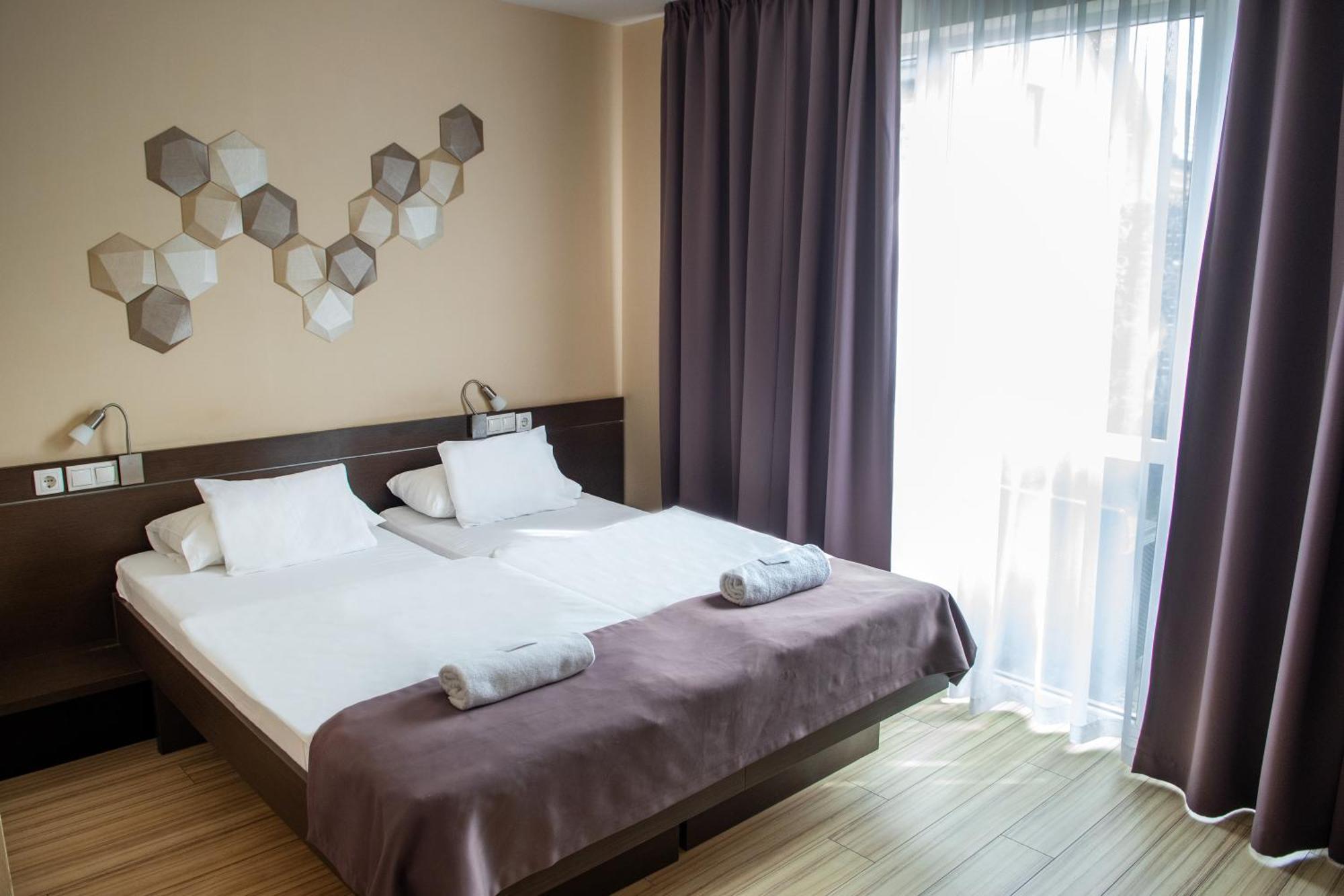 Ce Plaza Hotel Siófok Kültér fotó